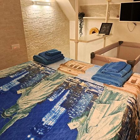 Toledo 27, A Due Passi Da Piazza Del Plebiscito Apartment เนเปิลส์ ภายนอก รูปภาพ