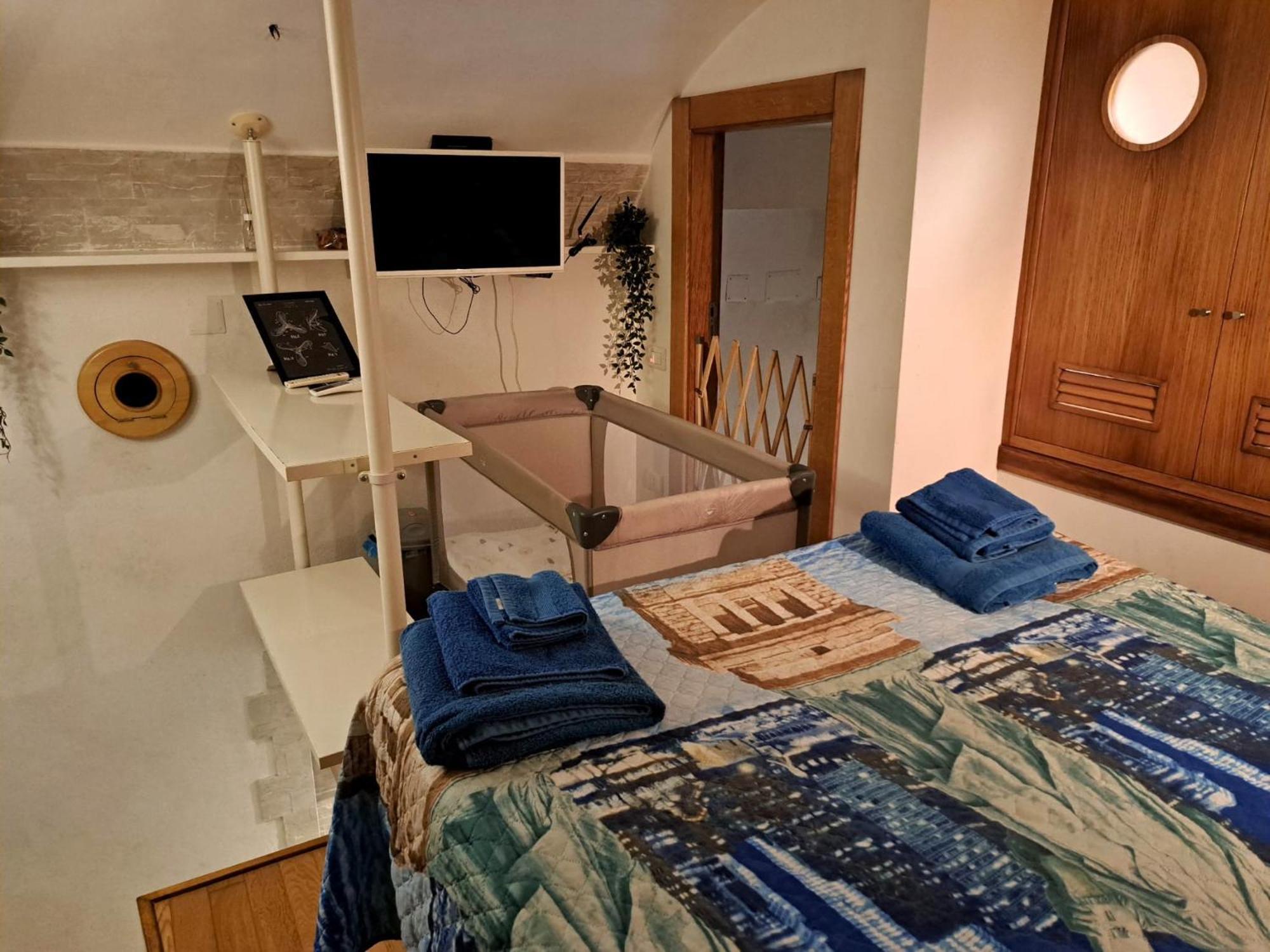 Toledo 27, A Due Passi Da Piazza Del Plebiscito Apartment เนเปิลส์ ภายนอก รูปภาพ