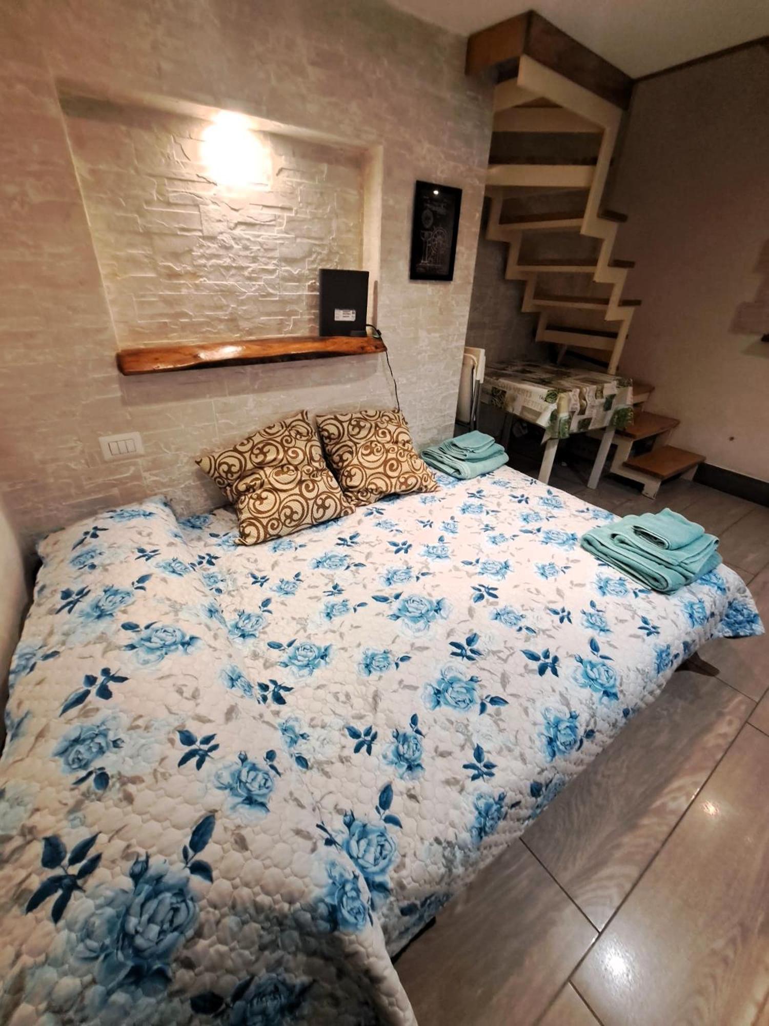 Toledo 27, A Due Passi Da Piazza Del Plebiscito Apartment เนเปิลส์ ภายนอก รูปภาพ