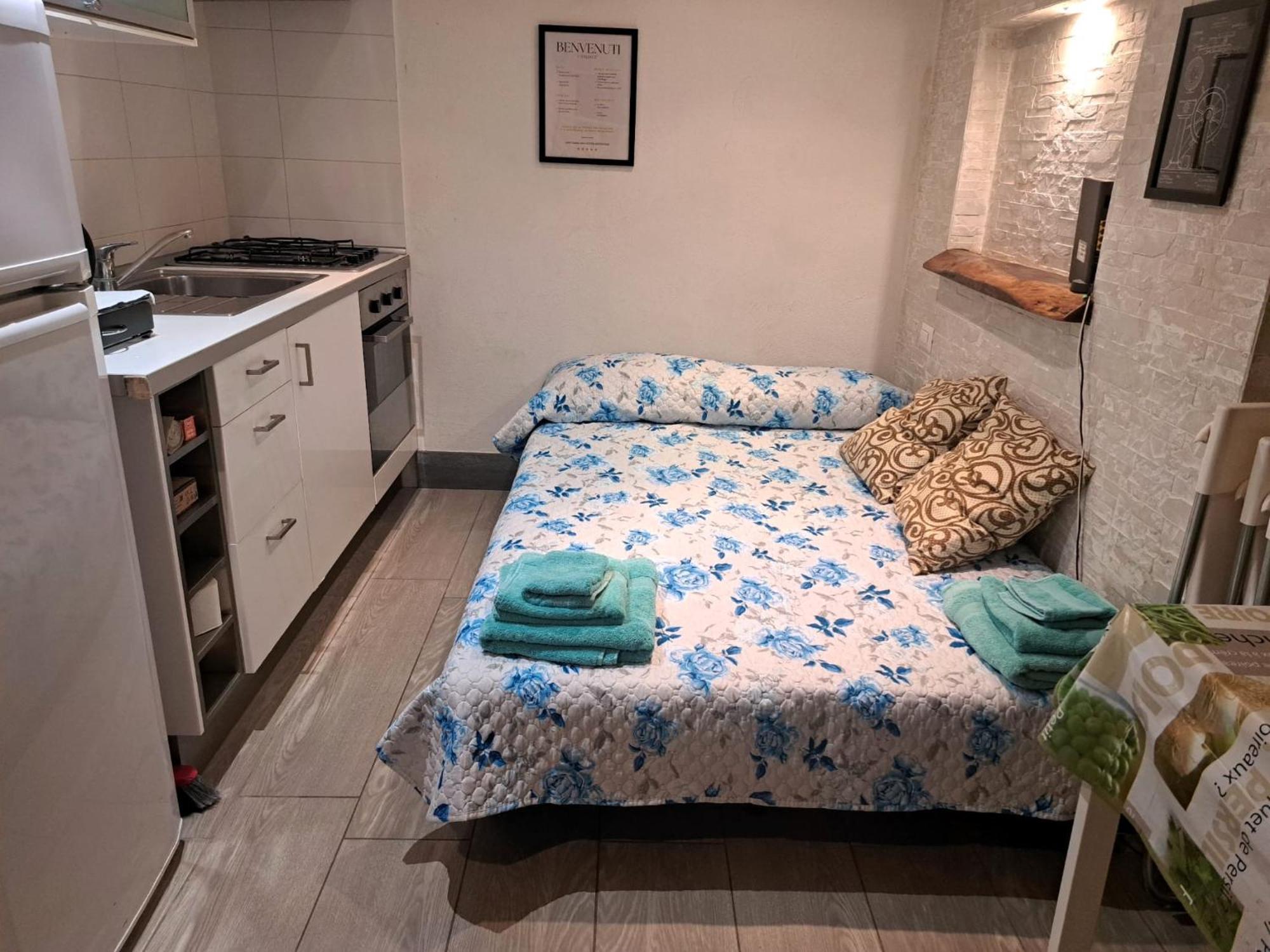 Toledo 27, A Due Passi Da Piazza Del Plebiscito Apartment เนเปิลส์ ภายนอก รูปภาพ